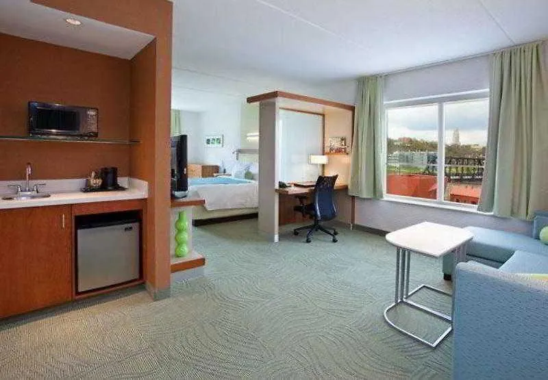 Springhill Suites Pittsburgh Southside Works Hotel